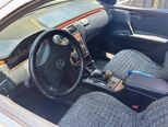 Mercedes E 200-11