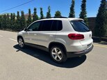 Volkswagen Tiguan-5