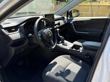 Toyota RAV4-8