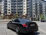 Mercedes E 300-5