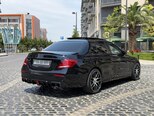Mercedes E 300-7