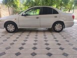 Nissan Sunny-3