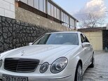 Mercedes E 240-1