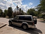 Mitsubishi Pajero-4