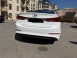Hyundai Elantra-6