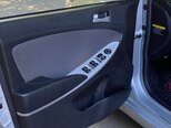 Hyundai Accent-12