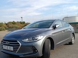 Hyundai Elantra-17