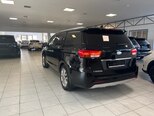 Kia Carnival-2