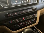 Kia Carnival-10