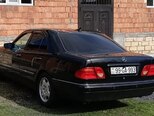 Mercedes E 280-10