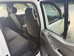 Nissan Navara-12