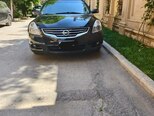 Nissan Altima-1
