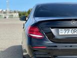 Mercedes E 220 d-3