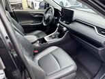 Toyota RAV4-11