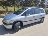 Opel Zafira-13