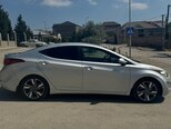 Hyundai Elantra-13