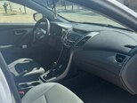 Hyundai Elantra-9