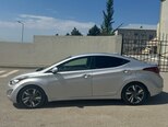 Hyundai Elantra-11
