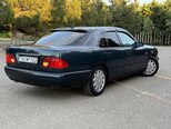 Mercedes E 240-8