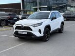 Toyota RAV4-9