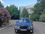 Mercedes E 220-1