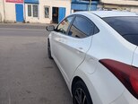 Hyundai Elantra-9