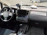 Nissan Tiida-12
