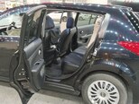 Nissan Tiida-15