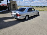 Mercedes E 240-4