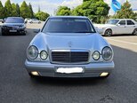 Mercedes E 240-1