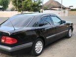 Mercedes E 200-5