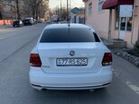 Volkswagen Polo-2