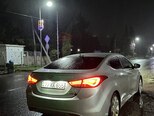 Hyundai Elantra-9