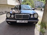 Mercedes E 200-1