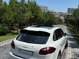 Porsche Cayenne-12