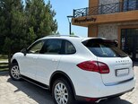 Porsche Cayenne-10