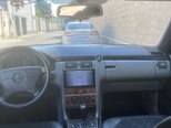 Mercedes E 230-6