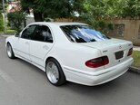 Mercedes E 320-8