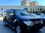 Mitsubishi Pajero-2