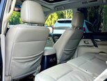 Mitsubishi Pajero-9