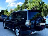 Mitsubishi Pajero-4