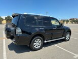 Mitsubishi Pajero-6