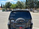Mitsubishi Pajero-5