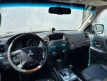 Mitsubishi Pajero-7