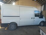 Ford Transit-8