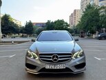 Mercedes E 220-1