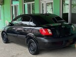 Kia Rio-5