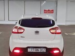 Kia Rio-5