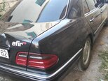 Mercedes E 300-5