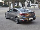 Hyundai Elantra-4